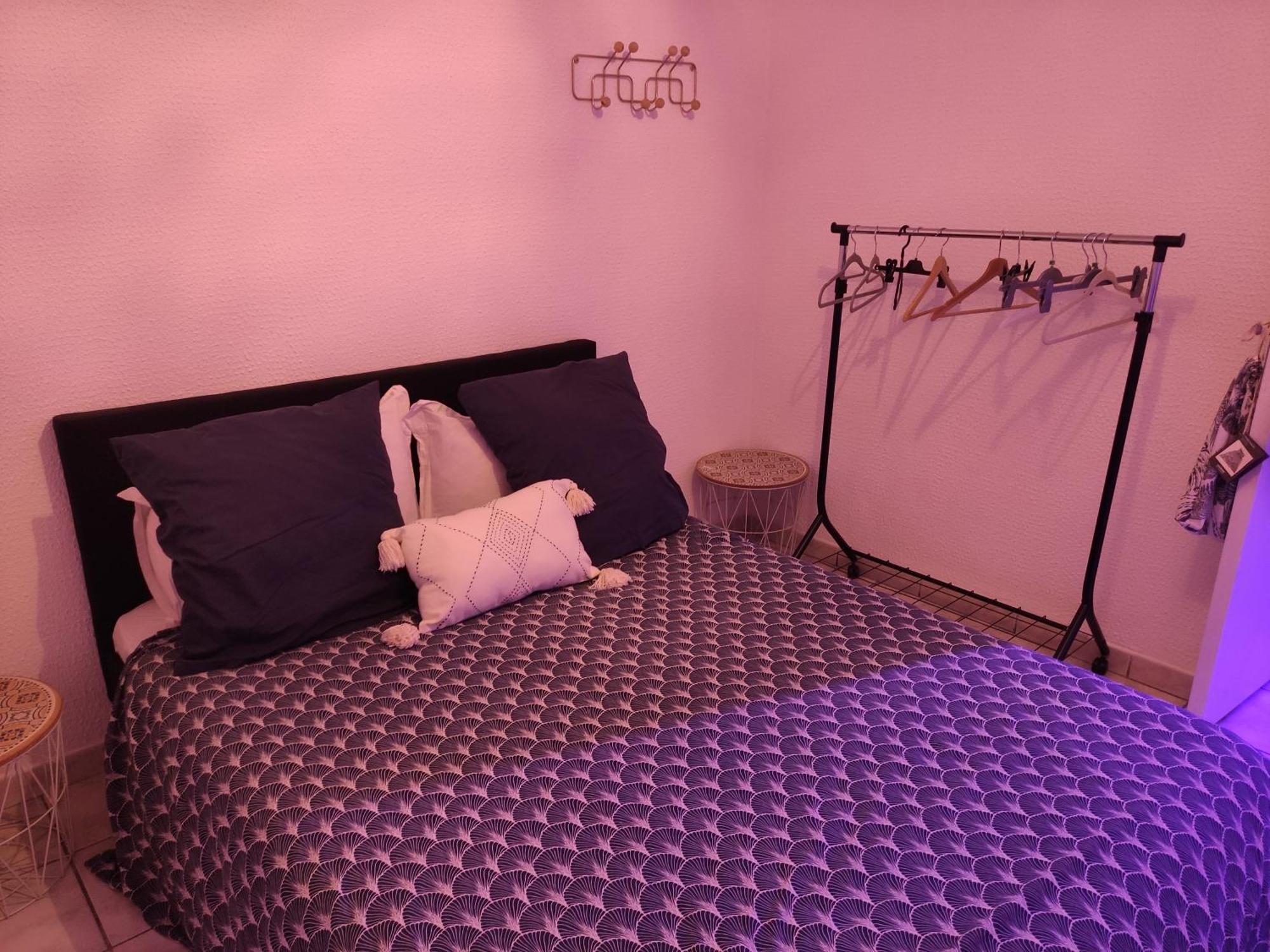 Maison en rez-de-chaussée,jardin, très bien située Arles Chambre photo
